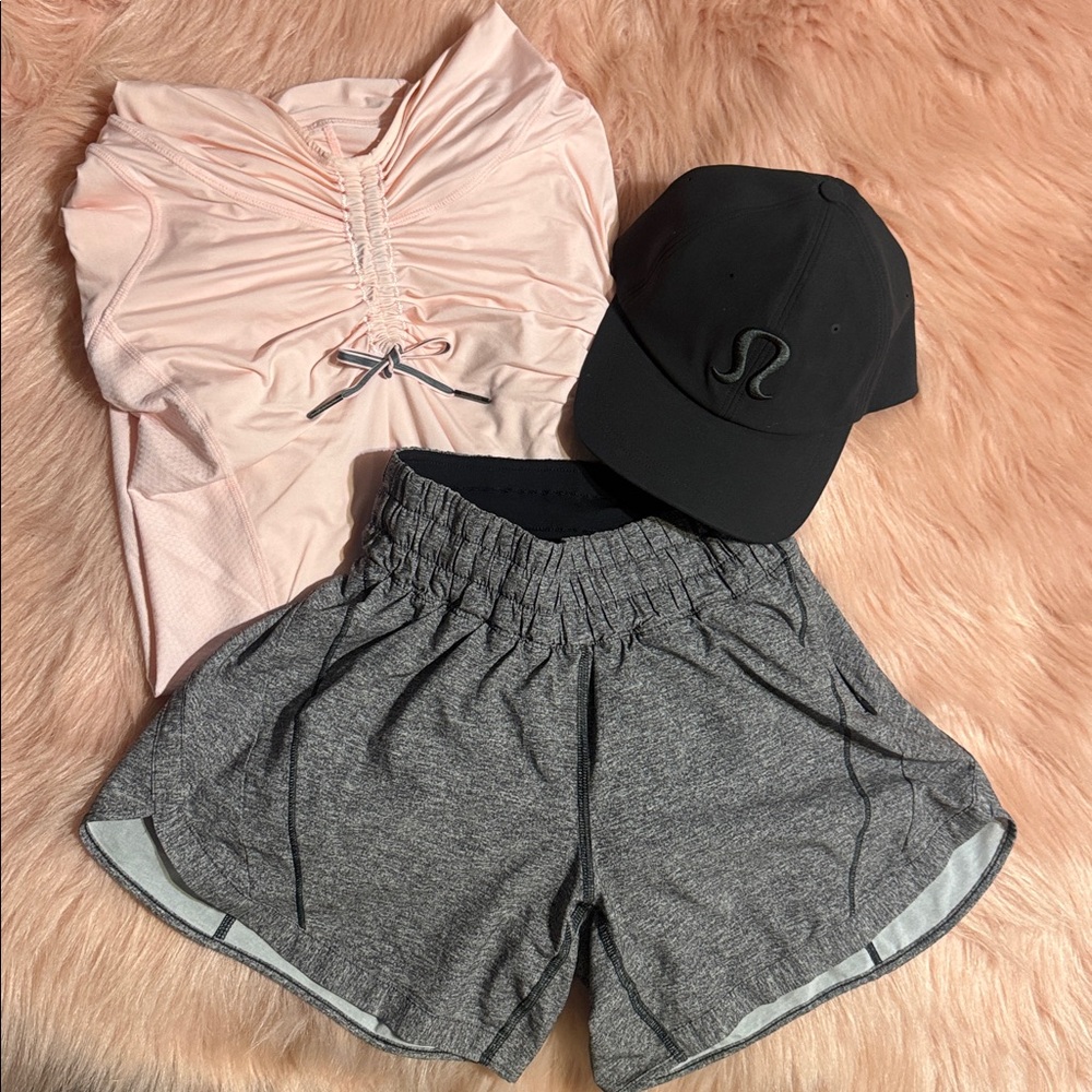 Lululemon Shorts size 2 Excellent condition